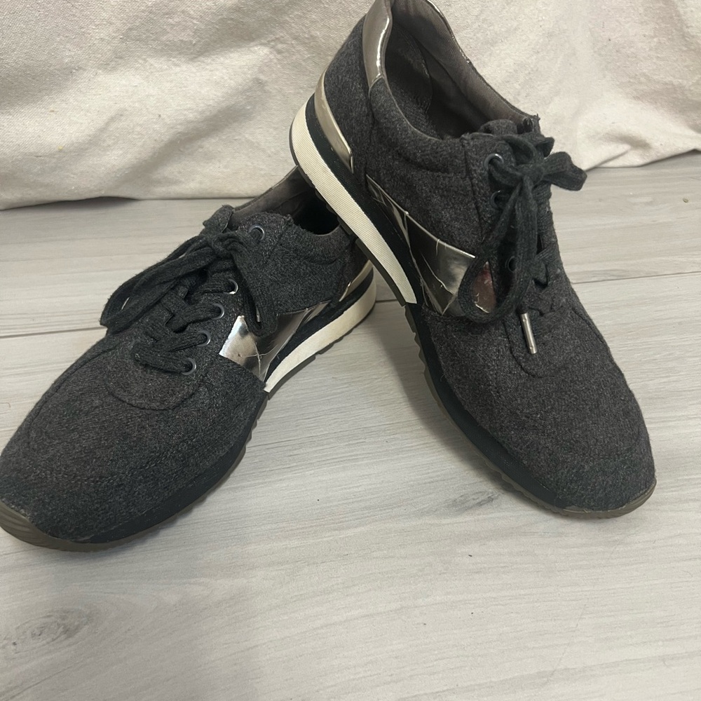 NEW Michael Kors Allie Trainer Charcoal Flannel & Metallic Sneaker Sz 10